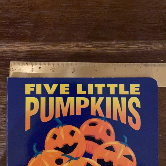 Five Little Pumpkins kids book by Dan Yaccarino hardback halloween & 🎃 notepad​ - Picture 15 of 16